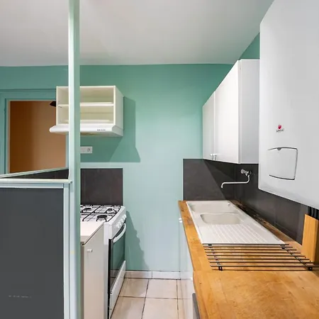 De La Tour סנט-אובן-סור-מר