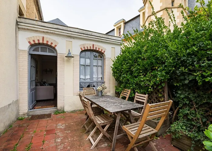 בית נופש De La Tour סנט-אובן-סור-מר